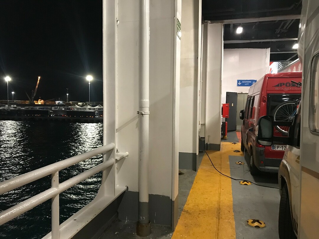 Onze camper op de ferry