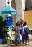 kinderen drinken water