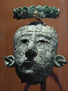 Jade masker en sieraden van een Maya koningin