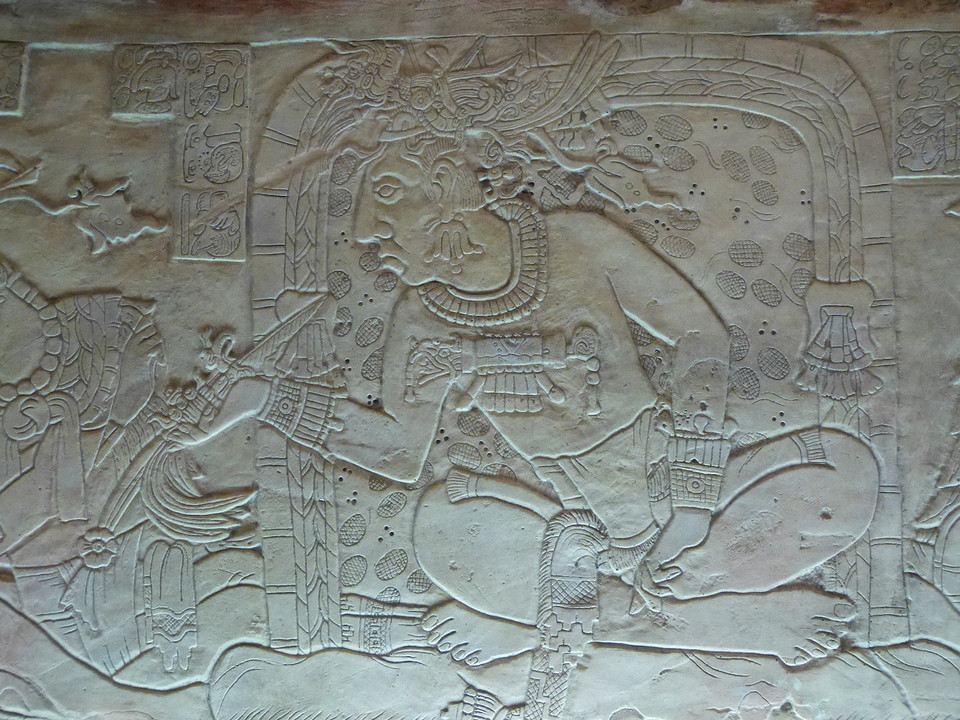 gerestaureerde inscripties museum Palenque