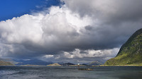 wachten op de veerboot, wolken veranderen constant