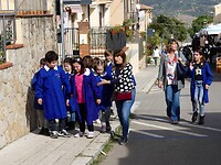 Kinderen in schooluniform