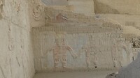 Decoraties in de piramide