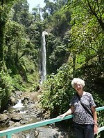 Bij de waterval