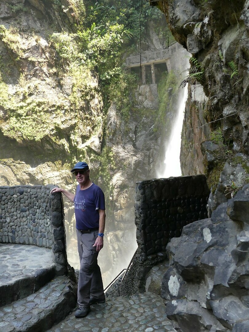 Ad bij de waterval