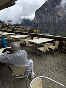 Daar in de wolken liggen Eiger, Moench en Jungfrau
