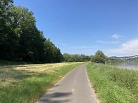Rustige weg, 1e fietsdag