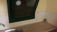 1959-08-16 eenvoudige bungalow te huur