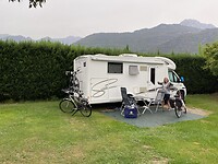 Camper in de regen