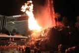 Show met water en vuur bij The Mirage op de Strip