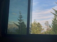 Uitzicht vanuit camper bed in Banff I