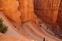 Afdalen in de canyon