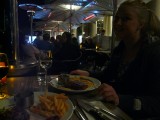 Esmee en eten. Jeeeeej!