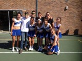 foto van de boys met cheerleaders in Ceres