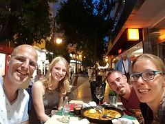 Met Frank en Ineke aan de Paella, gezellig!