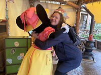 Minnie hug