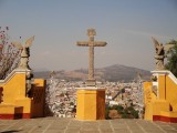Uitzicht op Cholula vanaf het santuario