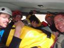 Opgepropt in de Landrover!