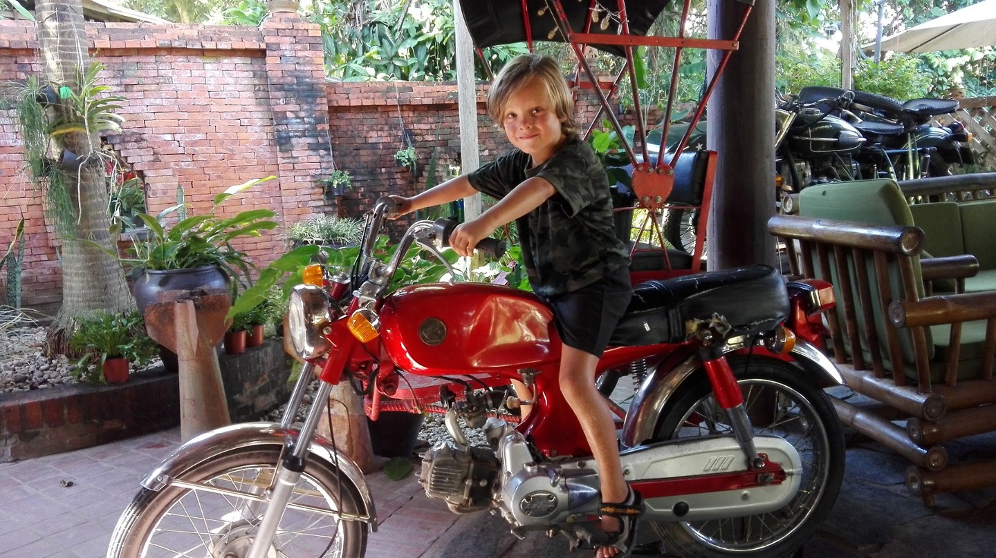 Broem broem