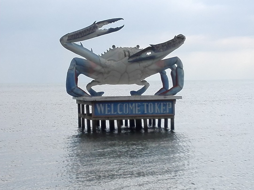 Beeld van de beroemde krab in Kep