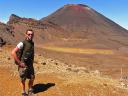 Duffy met Mount DOOM op de achtergrond.