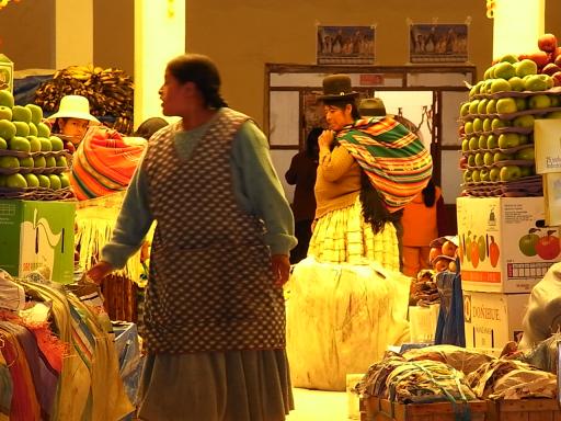 Overdekte markt in Copacabana.
