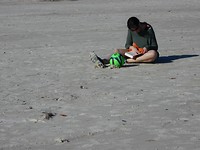 Ielke leest boek