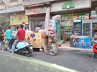 straatbeeld miniwinkel buiten