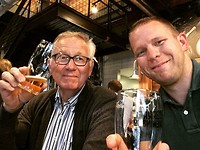 De mannen uit dineren