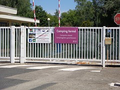 Voor gesloten poort!