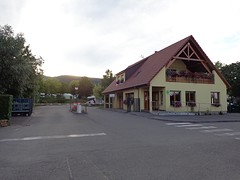 De ingang van de camping