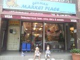 Bukit Timah Road, German Market Place - Nederlandse producten