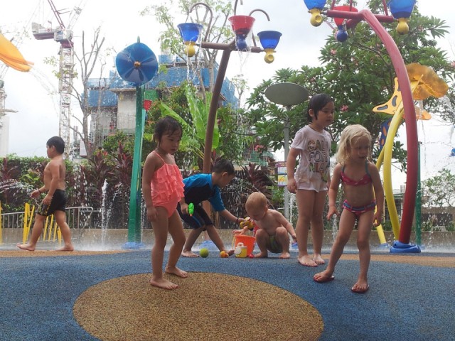 IMM Children Playground - Boven op het dak van een shopping mall