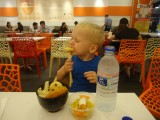 Shopping mall - Avondeten met stokjes