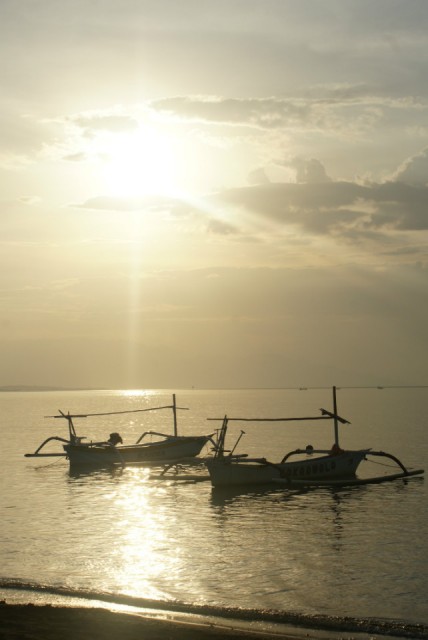 Lovina Beach - Zonsondergang strand