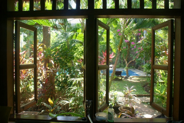 Rumah Kita - Uitzicht vanuit keuken vakantiehuis