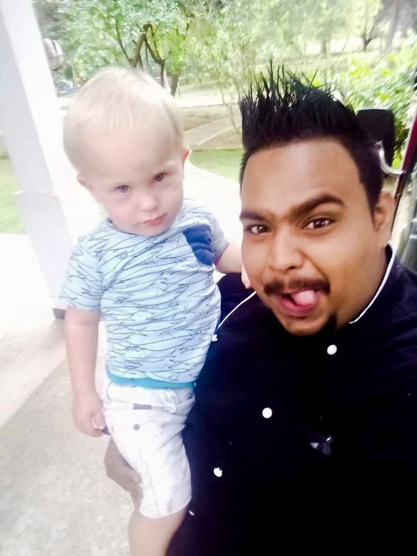 Chef kok Tariq met Jisse