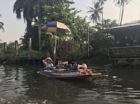 Drijvende markt in Bangkok