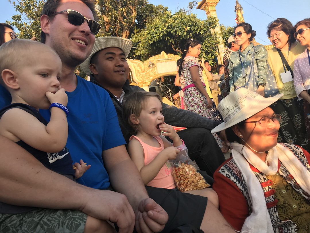 Uhm... de meest gefotografeerde bezienswaardigheid van Myanmar is???