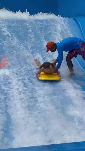 Surf simulator