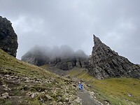 The Storr, in de wolken