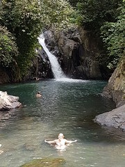 Zwemmen bij de waterval!