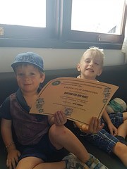 Het certificaat en bewijs van onze Rocky Marshall