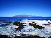 Uitzicht vanaf Robben eiland van de Tafelberg