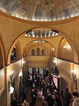De entreehal van het theater