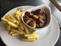 Curryworst met patat
