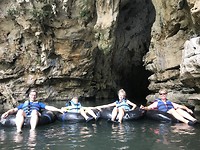 pindul cave verkennen!