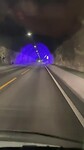 Tunnel met verlichting