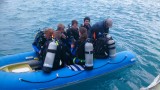 Bastiaan, Jeroen en Robert op weg naar de 2e duik.