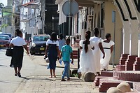 Op weg naar de kerkdienst
